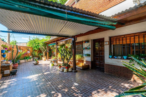 Casa 3 Dormi Garage Y Jardin Venta/permuta Roldan