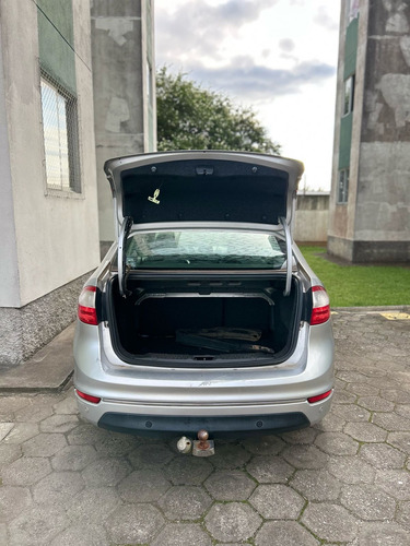 Ford Fiesta Sedan 1.6 16v Se Flex Powershift 4p