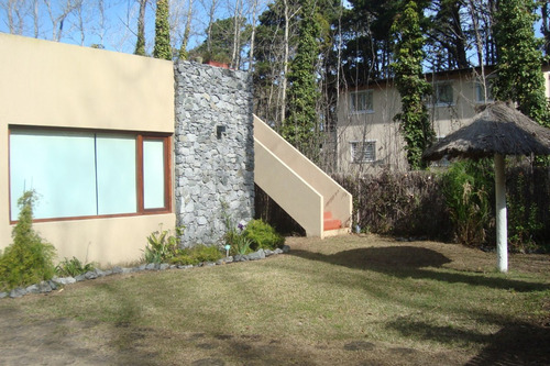 Casa Estilo Moderno A 3 Cuadras  Del Mar