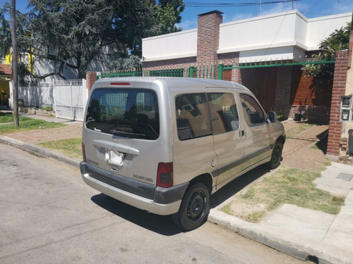 Peugeot Partner Patagonica 2009. Diesel. Sedan 4ptas