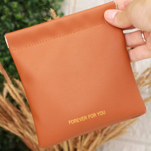 Mini Necessaire Levar Na Bolsa Itens De Higiene E Maquiagem Cor Rosa