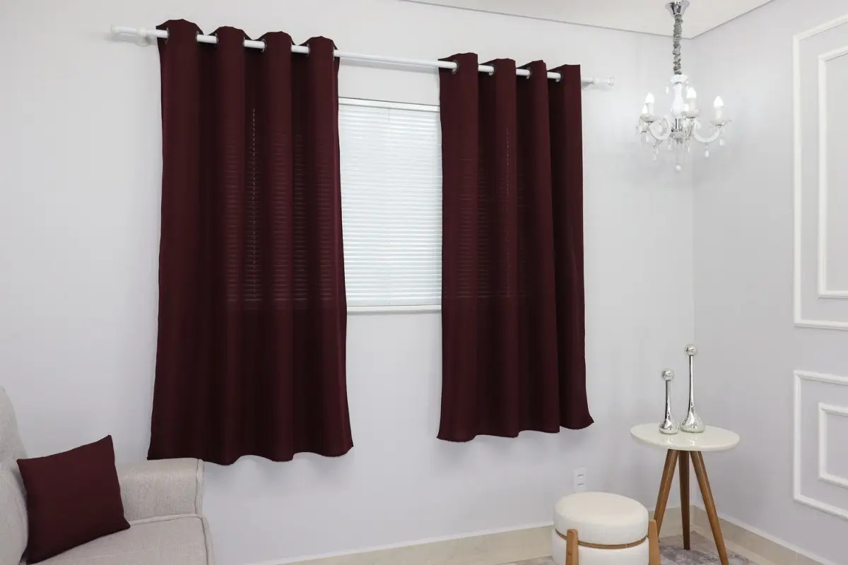 Cortina Oxford C/ Ilhós P/ Varão Sala/quarto 300x180 Cor Vinho