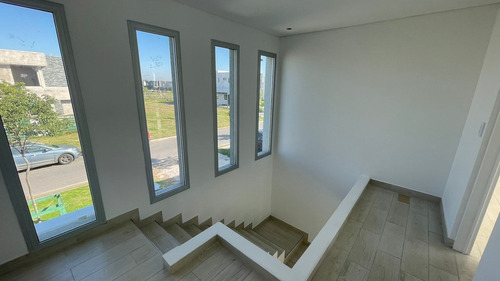 Casa En Venta En Riberas, Puertos, Escobar