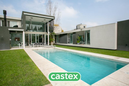 Moderna Casa En Venta En Terravista, General Rodriguez