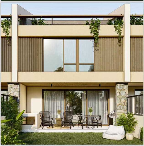 Moderna Casa Tipo Townhouse (67615)