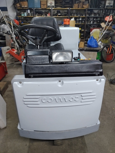Imagen 2 de 4 de Lavadora De Pisos Comac C85b
