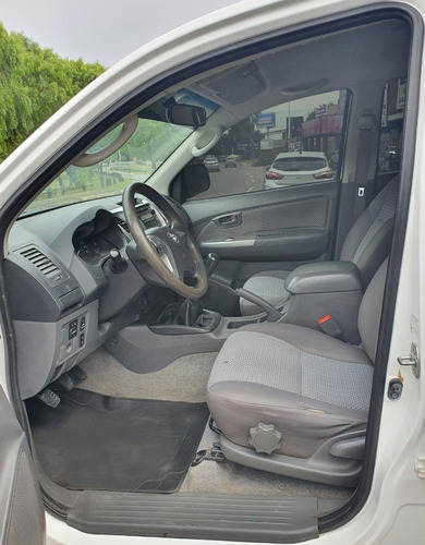 Impecable Toyota Hilux 4x4 Sr 3.0 Año 2012 Con Solo 156000km
