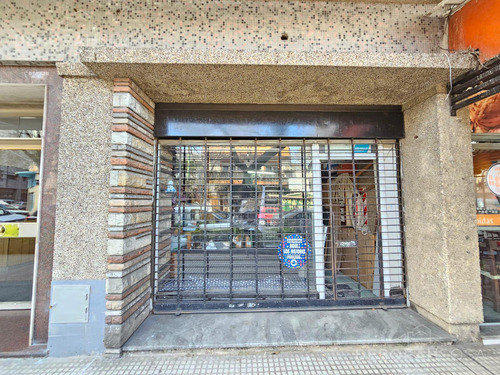 Venta Local En Emilio Lamarca Al 2000