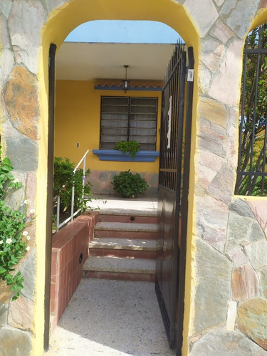 Imagen 10 de 11 de Casa En La Urb. La Begoña Plc-849