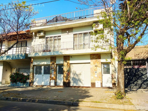Imagen 3 de 30 de Casa De Tres Dormitorios En Venta En Rosario
