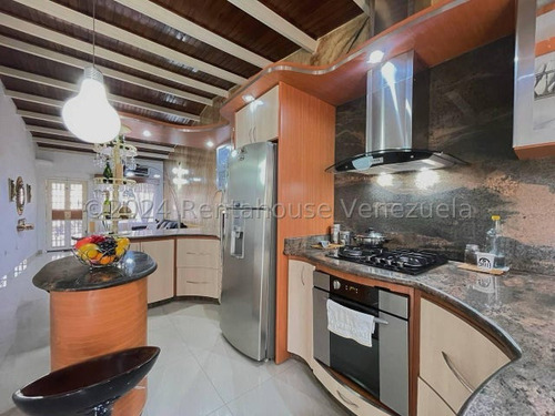 Hermosa Casa En Venta Urb Villas Del Centro Sector Ferinachi La Morita I 25-15171 Hc
