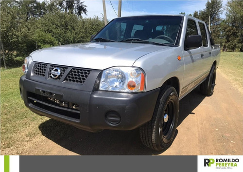 Nissan Np300 2.4 Doble Cabina Lujo Mt 2013