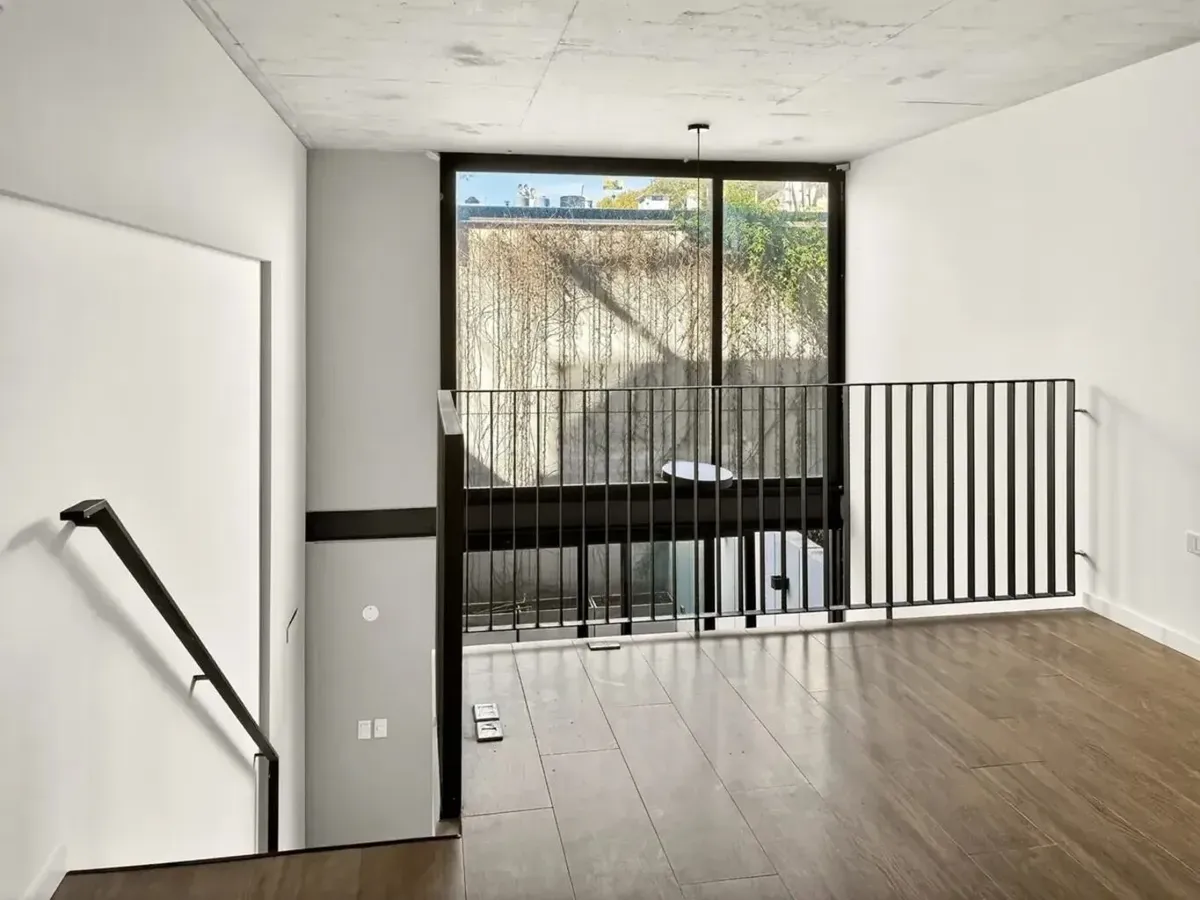 Alquiler Loft 1 Dormitorio En Punta Carretas Con Doble Altura, Patio, Parrillero Y Cochera · Foto 5