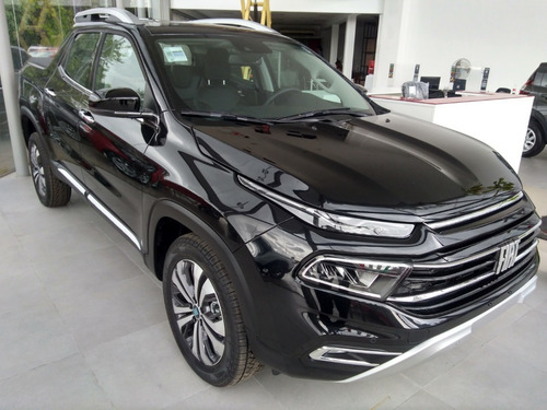 Imagen 3 de 15 de Fiat Toro Volcano 4x4 Diesel R