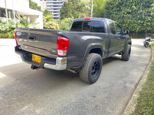Toyota Tacoma Sr5