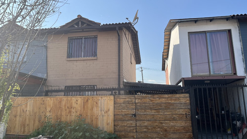 Casa Dos Pisos, Residencial, Calle Lumaco, El Abrazo, Maipú