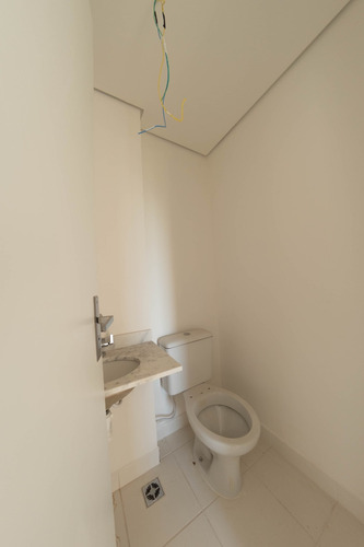 Apartamento Com 2 Quartos - Novo