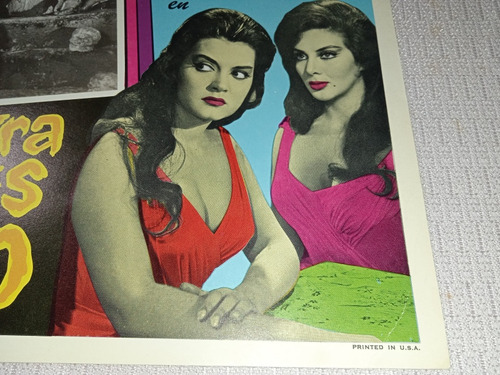 Póster Santo Contra Las Mujeres Vampiro!. Lorena Velázquez. (Usado)