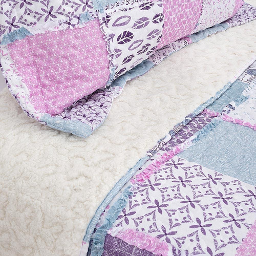 Cubrecama Ruffles Sherpa 2.5 Plazas Diseño Bombai Multicolor