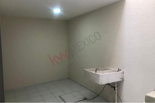 Tu Nuevo Hogar En Real De Arboledas, Celaya. Casa En Fraccionamiento Privado Con Vigilancia 24/7