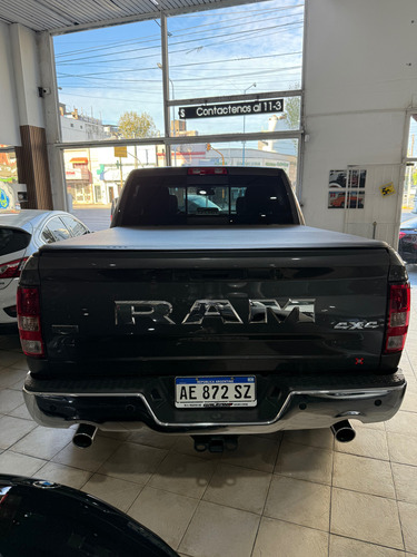 Dodge Ram 1500 Laramie 5.7 V8