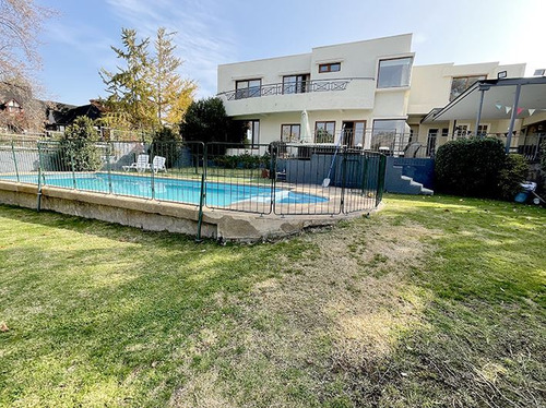 Casa En Venta En Lo Barnechea