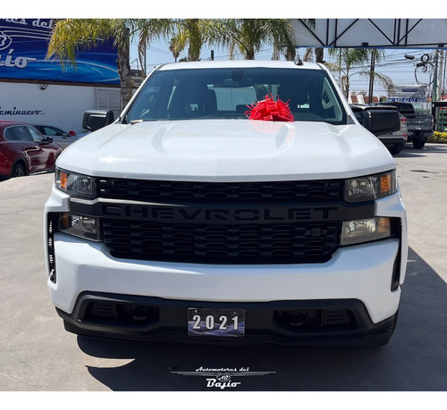 Chevrolet Silverado wt doble cabina 4.3