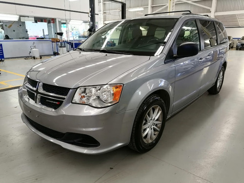 Imagen 2 de 15 de Grand Caravan Sxt