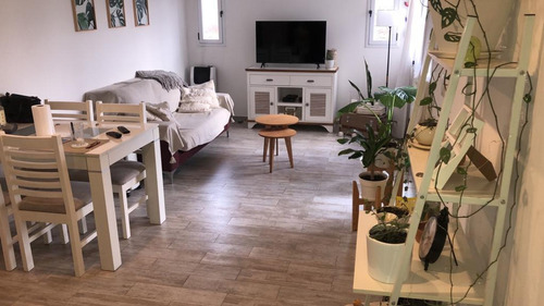Imagen 1 de 11 de Venta Departamento 2 Ambientes Con Cochera!!!