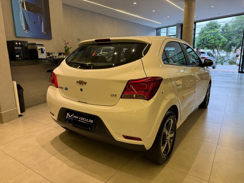 Chevrolet Onix 1.4 MPFI LTZ 8V FLEX 4P AUTOMÁTICO