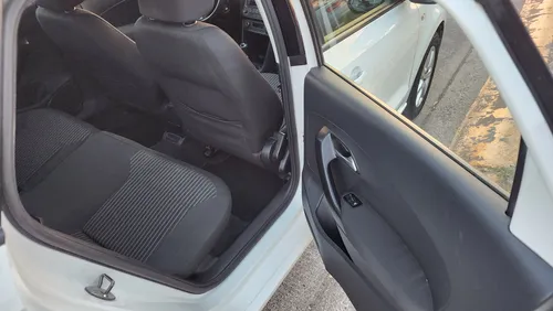 Volkswagen Vento 1.6 Highline Mt