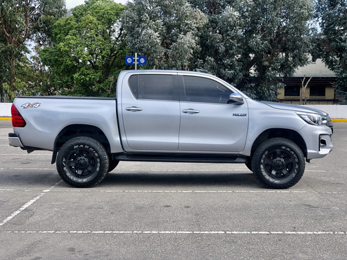 Toyota Hilux Pick-up 2.8 Cd Srx 177cv 4x4