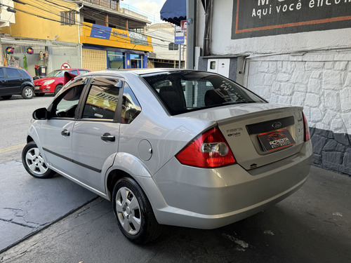 Ford Fiesta 1.6 MPI SEDAN 8V FLEX 4P MANUAL