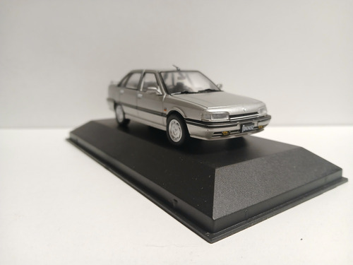 Autos Inolvidables Argentinos Salvat 1.43 + Tapa De Acrílico Renault 21 Txi 1993