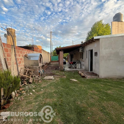 Excelente Casa Dos Ambientes En Canning, A 5 Cuadras De Las Toscas