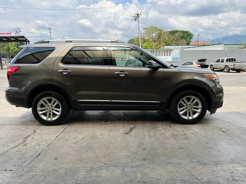Imagen 5 de 14 de Ford Explorer Limited 4x4