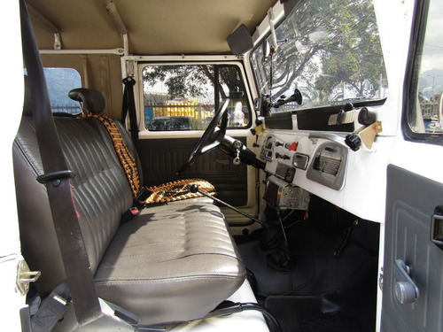 Imagen 13 de 15 de Toyota Land Cruiser 4.2 Fj43 Dos F
