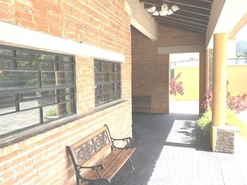 Imagen 8 de 8 de Mh Casa Comercial En Alquiler Con Varios Cubiculos