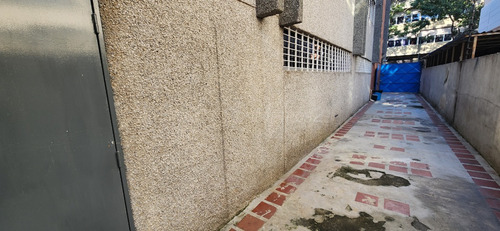 Edificio Oficina Depósito Venta La Urbina 1820 Mts2 Sonmetros2