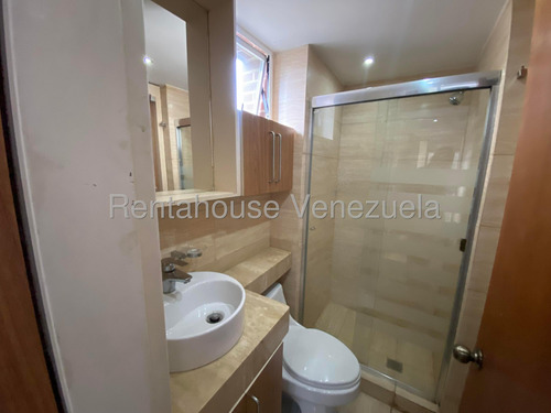 Exclusivo Apartamento En Alquiler - Urb. El Rosal.