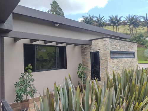 Finca En Unidad Cerrada En Venta En Rionegro (sector San Antonio)