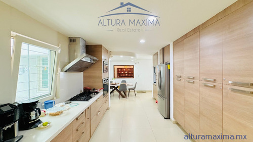 Casa En Venta Atlas Colomos Zapopan Membresía De Regalo