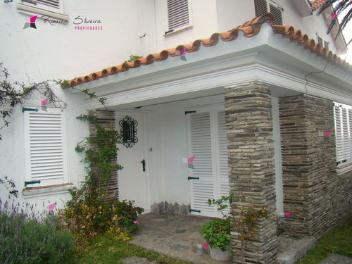 Casa En Peninsula, 5 Dormitorios - Ref: 7188