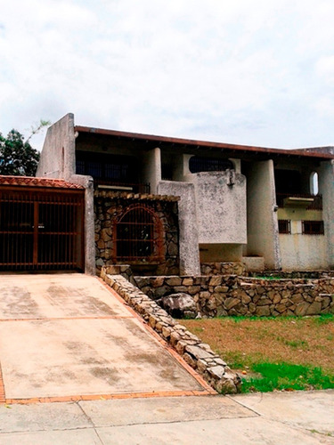 Casa En Venta Urb. El Castaño C-19150