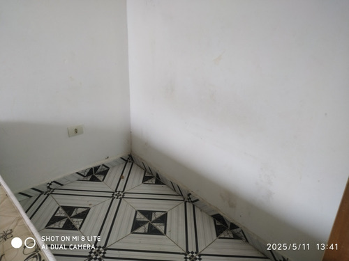 Casa 2 Dormitórios , Incluso Água E Luz
