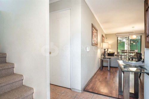 Casa En Venta De 3 Dorm.con Piscina, Lo Cañas, La Florida