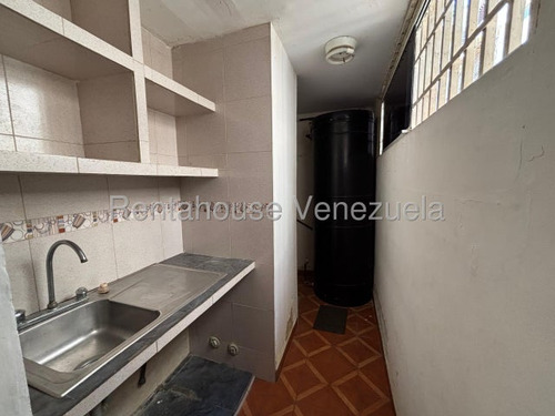 Milagros Inmuebles Apartamento Venta Cabudare Lara Av Intercomunal Barquisimeto Acarigua El Palmar Economica Residencial Economico Código Inmobiliaria Rent-a-house 25-18227