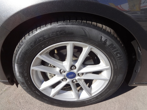 Ford Focus Focus 5d Se 2.0l Mt