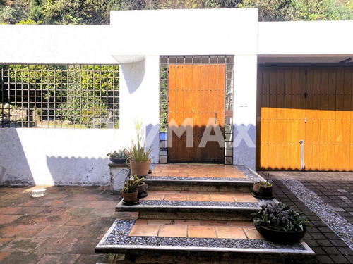 Vive El Lujo En Santa Fe: Casa Con Vistas, Comodidades Y Ubicación Única