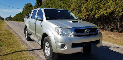 Toyota Hilux 3.0 Cd Srv Cuero Tdi 171cv 4x4 4at 2011